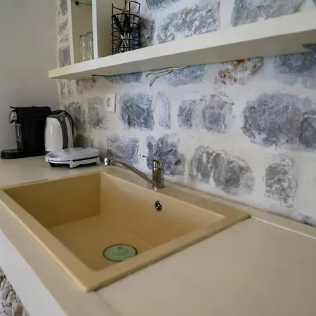 Sikies - Unique Beachfront Stone House In Alipa-mani Σπίτι διακοπών