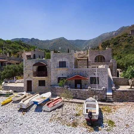 Σπίτι διακοπών Sikies - Unique Beachfront Stone House In Alipa-mani