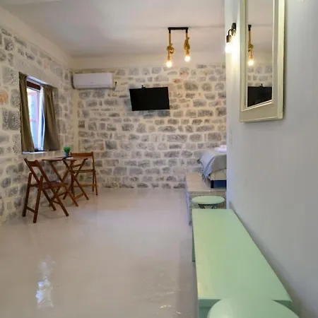 別荘 Sikies - Unique Beachfront Stone House In Alipa-mani Khalkia