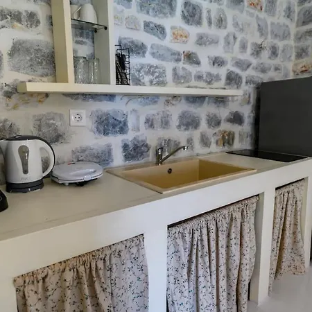 Sikies - Unique Beachfront Stone House In Alipa-mani * Khalkia