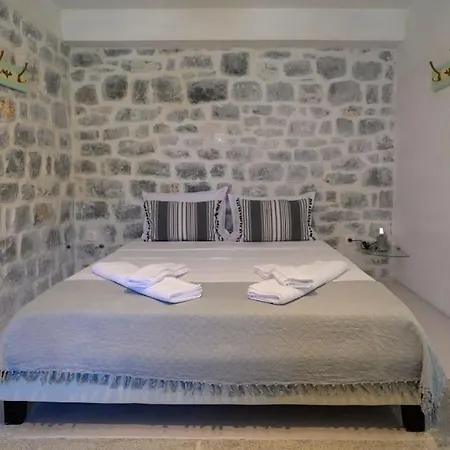 別荘 Sikies - Unique Beachfront Stone House In Alipa-mani