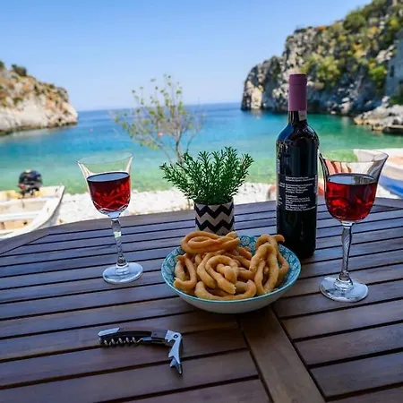 Sikies - Unique Beachfront Stone House In Alipa-mani 別荘 *