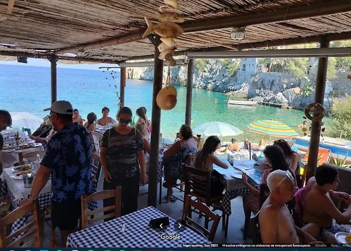 Sikies - Unique Beachfront Stone House In Alipa-mani Дом отдыха *