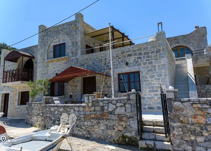 Sikies - Unique Beachfront Stone House In Alipa-mani Σπίτι διακοπών
