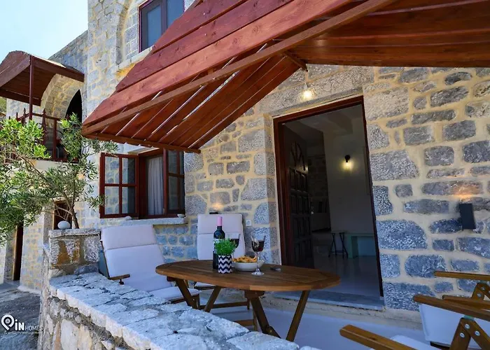 Sikies - Unique Beachfront Stone House In Alipa-mani Σπίτι διακοπών