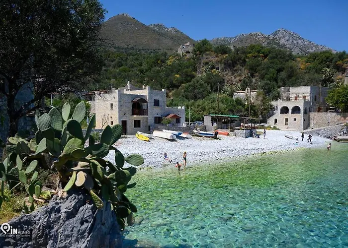 Sikies - Unique Beachfront Stone House In Alipa-mani Σπίτι διακοπών
